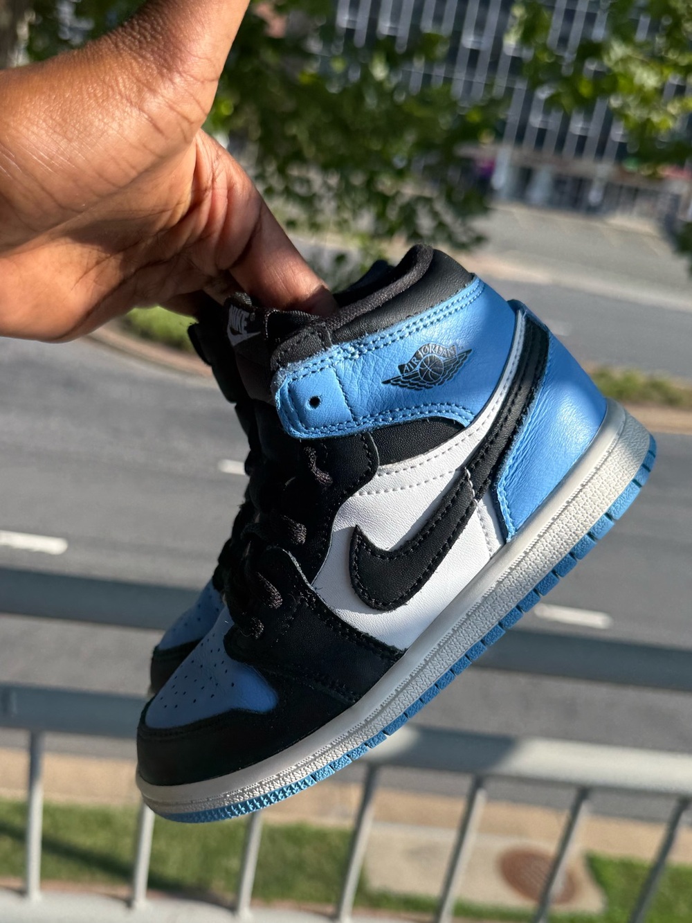 Nike Jordan 1 UNC - White/Black/Blue